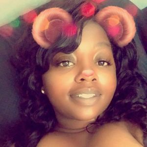 Meet your Posher, Monique